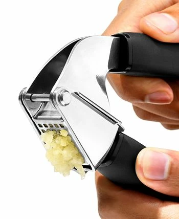 OXO Good Grips Garlic Press 4 OXO Good Grips Garlic Press - Image 2